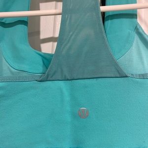 Lululemon sea foam green tank - size 6